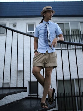 「アイテム（ストール/ショール、ブルー系）」を使った、榊原清一 さん（メンズ・177cm）の夏コーディネート