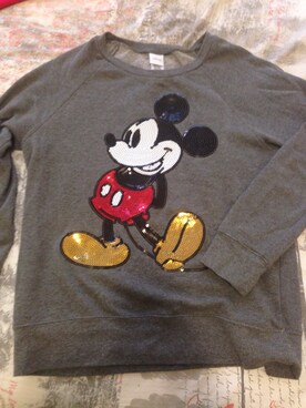 Christina Avaglianoさんのコーディネート