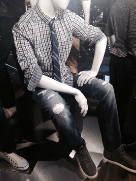 「EXPRESS（エクスプレス）のアイテム（フォーマルスーツ/小物）」を使った、Christina Avaglianoさん（メンズ・183cm）の秋コーディネート