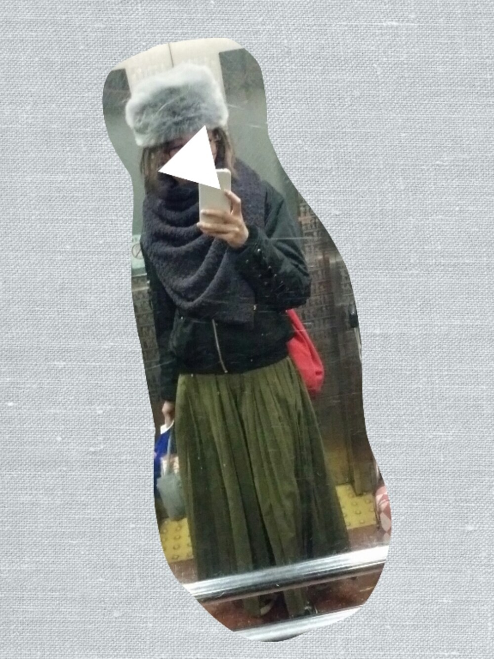 「LOWRYS FARMのフェイクファーHAT　705187（ハット、グレー系）」を使った、ぴこさん（レディース・166cm）の冬コーディネートの1枚目の写真