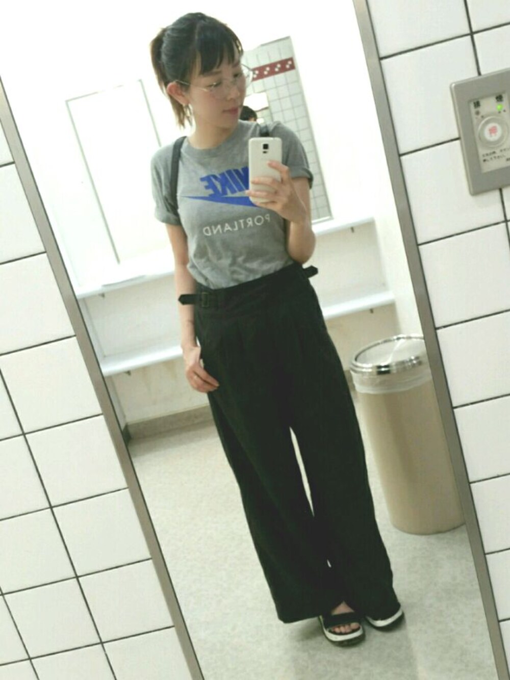 「NIKE」｜「Jeffrey Campbellの(JEFFREY CAMPBELL FOR ROSE BUD)YYH-174-16 SIDE STUDS CONFORT SANDAL（サンダル、ブラック系）」を使った、ぴこさん（レディース・166cm）の夏コーディネートの1枚目の写真