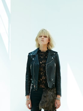 「Saint Laurent」｜「アイテム（雑誌）」を使った、perkmagazineさん（レディース・173cm）の秋コーディネート