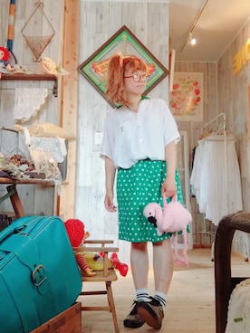 「古着のアイテム（パンツ、グリーン系）」を使った、おやつ。さん（レディース・152cm）の夏コーディネート