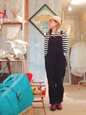 「カフェ」｜「アイテム（サロペット/オーバーオール）」を使った、おやつ。さん（レディース・152cm）の夏コーディネート