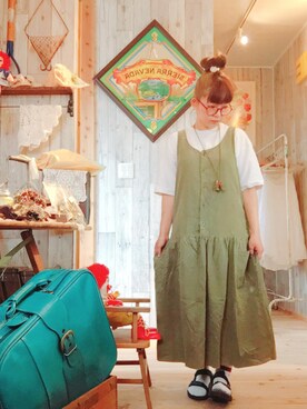 「GU（ジーユー）のアイテム（Tシャツ/カットソー、ホワイト系）」を使った、おやつ。さん（レディース・152cm）の秋コーディネート