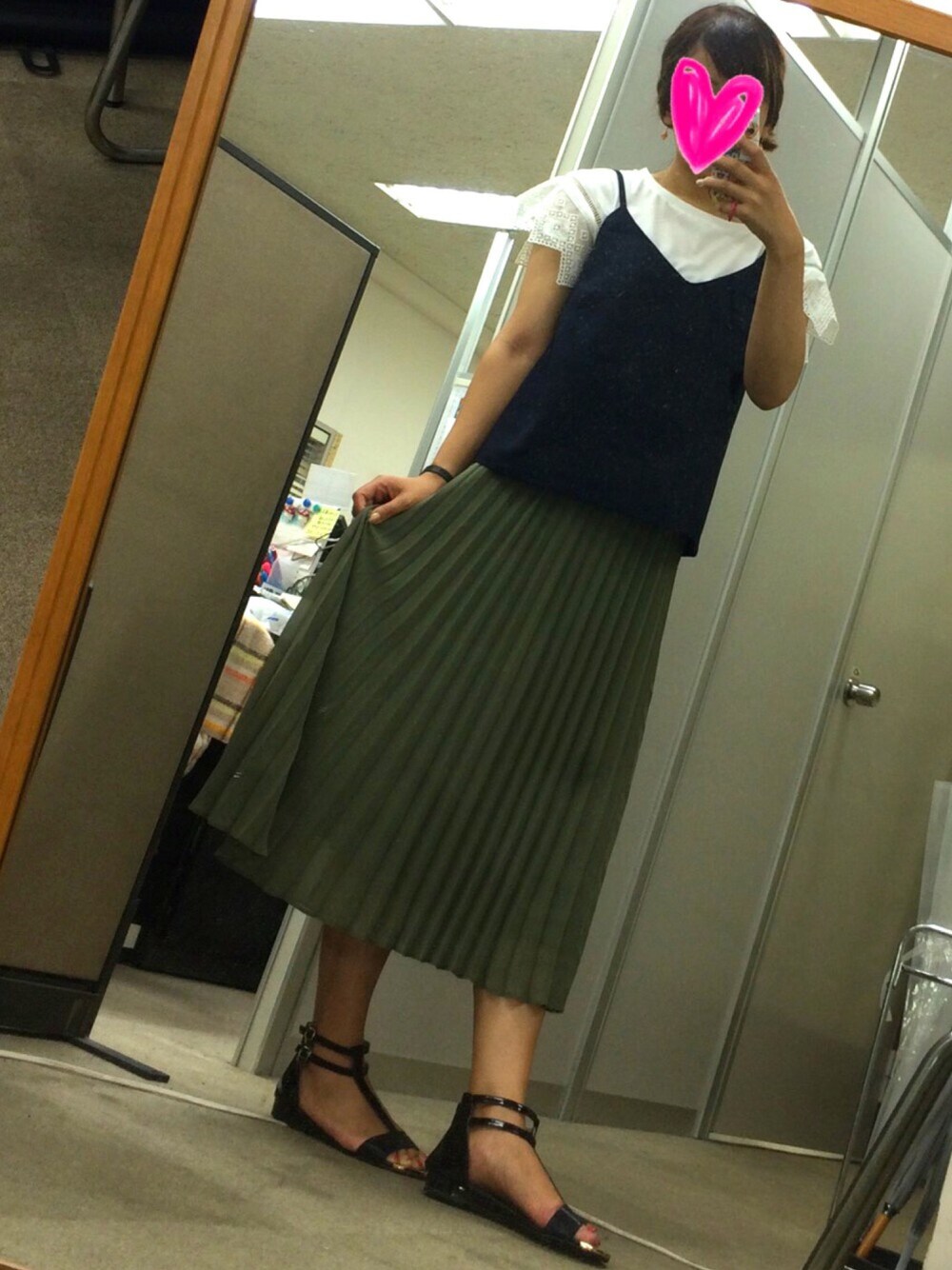 yukinkoさんの「WOMEN シフォンプリーツスカート（UNIQLO）」を使ったコーディネートの1枚目の写真