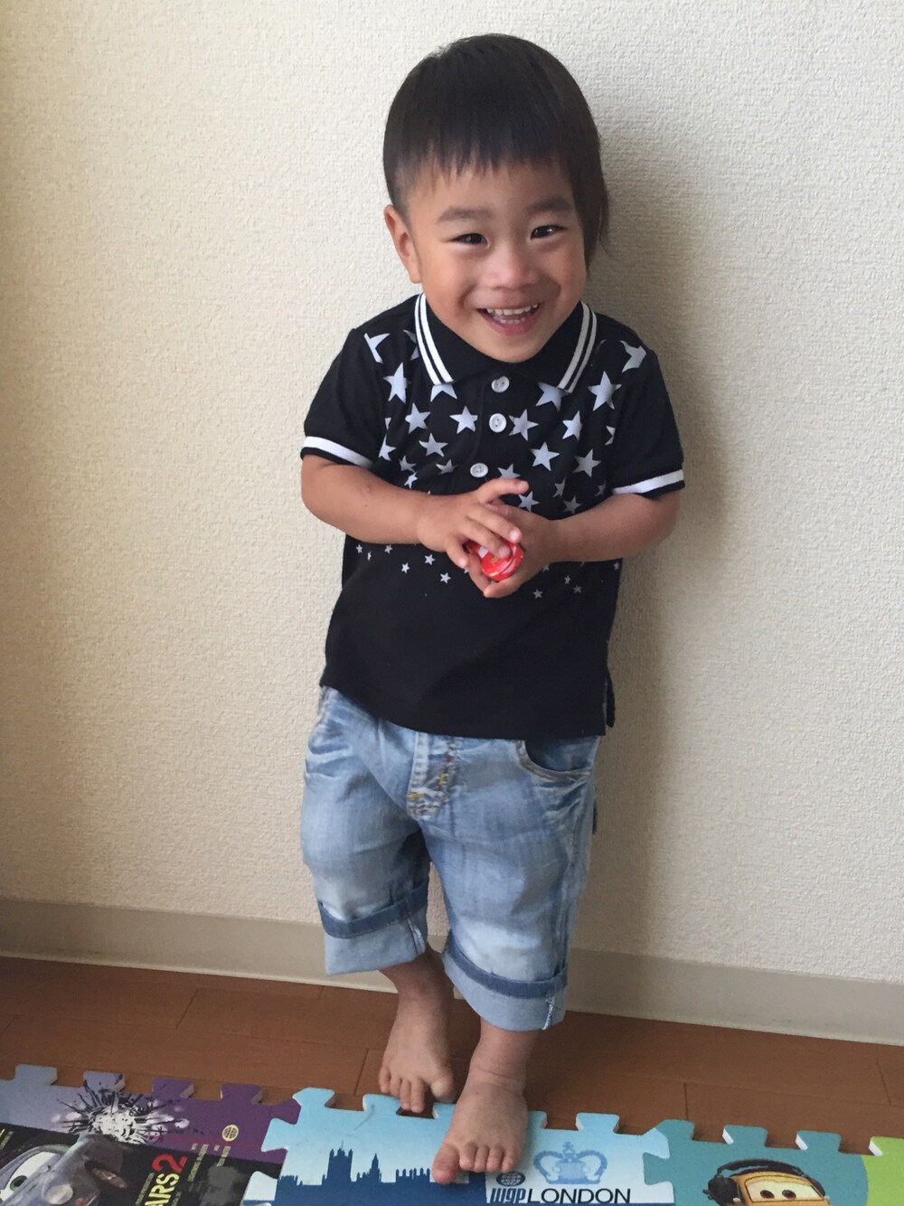 「お買い物」｜「しまむらのアイテム（ポロシャツ、ブラック系）」を使った、IRIE⑅◡̈*さん（キッズ・80cm）の春コーディネートの1枚目の写真