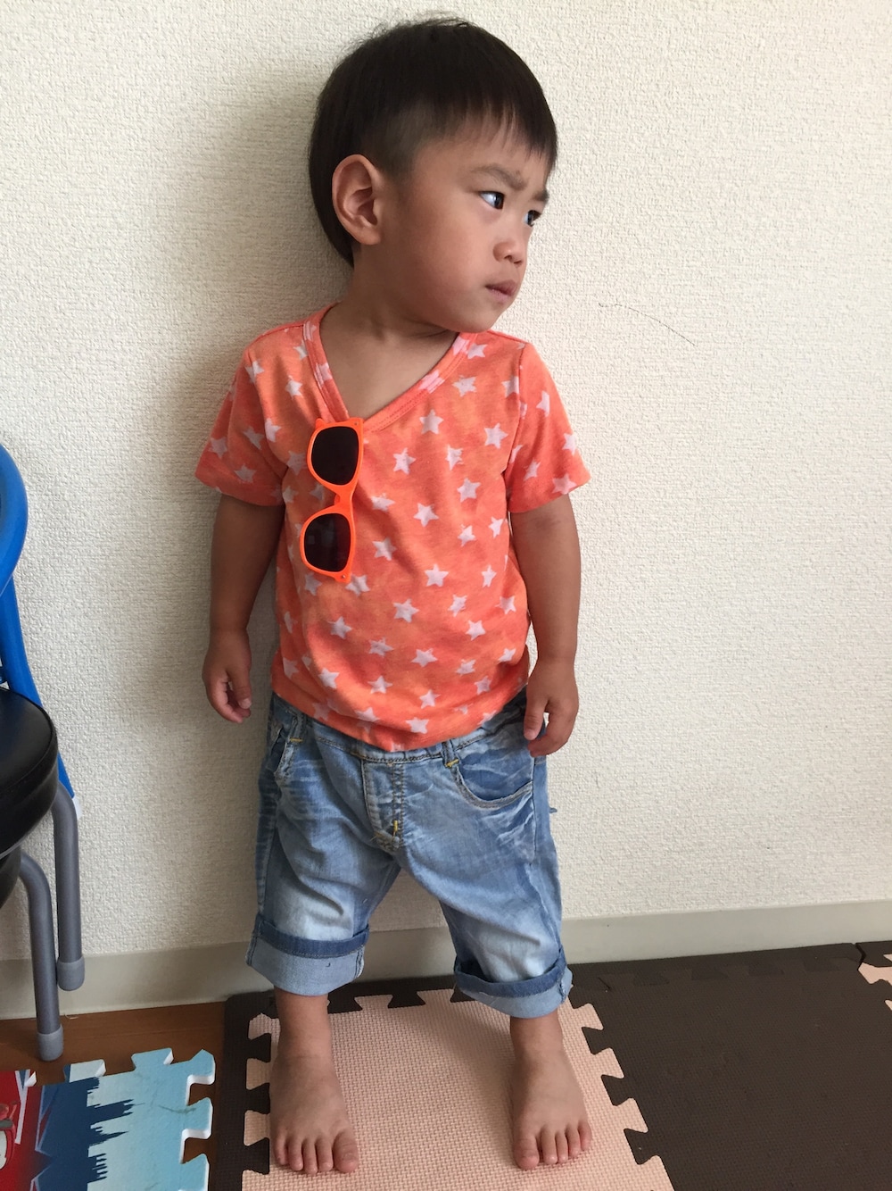 「台湾で購入のアイテム（デニムパンツ、ブルー系）」を使った、IRIE⑅◡̈*さん（キッズ・80cm）の春コーディネートの1枚目の写真