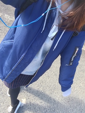 「jouetie（ジュエティ）のアイテム（スタジャン）」を使った、YAEK☺︎さん（レディース・157cm）の秋コーディネート
