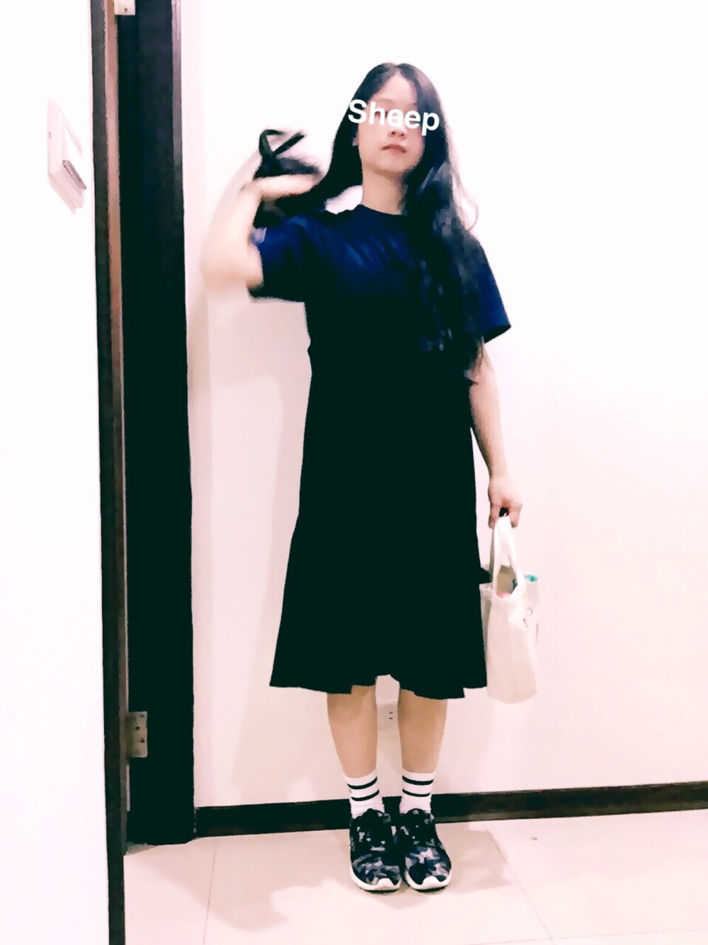 「雙下巴、black、黑色」｜「NIKEのアイテム（シューズ、その他）」を使った、一個晴さん（レディース・158cm）の春コーディネートの1枚目の写真