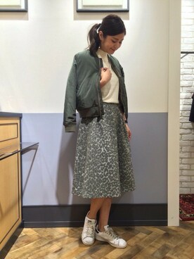 「アパートバイローリーズ」｜「アイテム（MA-1）」を使った、mio🍑さん（レディース・172cm）の秋コーディネート