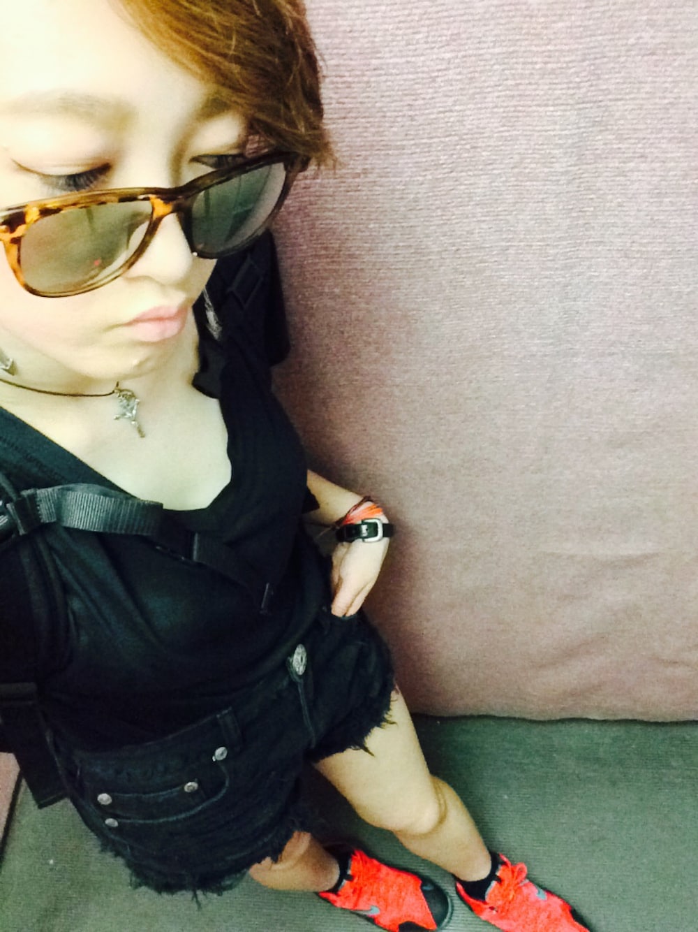 「NIKE、VENCE EXCHANGE、送別会、新宿、ootd、outfit、black、ALL BLACK」｜「MOUSSYのアイテム（Tシャツ/カットソー、ブラック系）」を使った、millyさん（レディース・161cm）の夏コーディネートの1枚目の写真