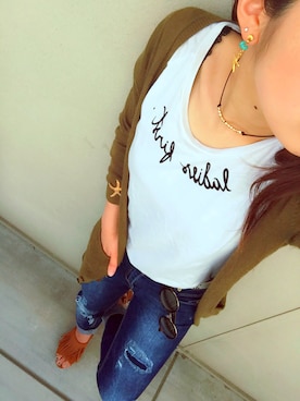 「FOREVER 21（フォーエバー トゥエンティーワン）のアイテム（Tシャツ/カットソー、ホワイト系）」を使った、ｋａｎａさん（レディース・150cm）の春コーディネート