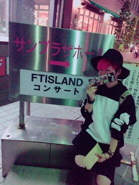 「M.Y.O.B（エム.ワイ.オー.ビー）のアイテム（スウェット）」を使った、ひっとさん（レディース・160cm）の冬コーディネート