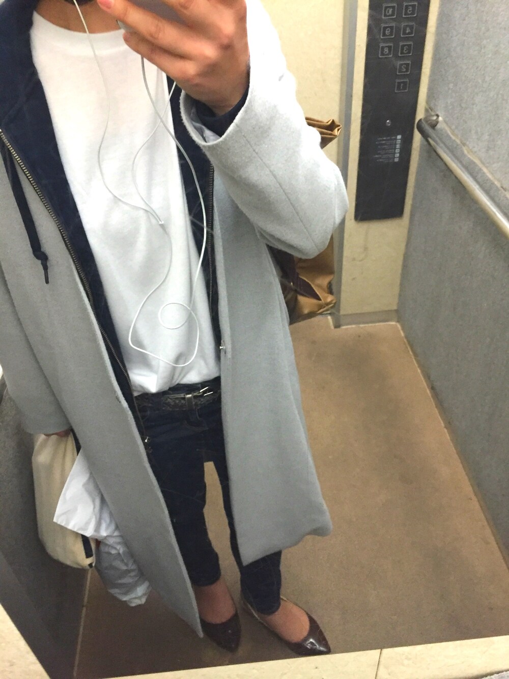 「UNIQLO」｜「CROON A SONGのアイテム（その他アウター、グレー系）」を使った、こたろとムスメ◉U◉さん（レディース・152cm）の春コーディネートの1枚目の写真