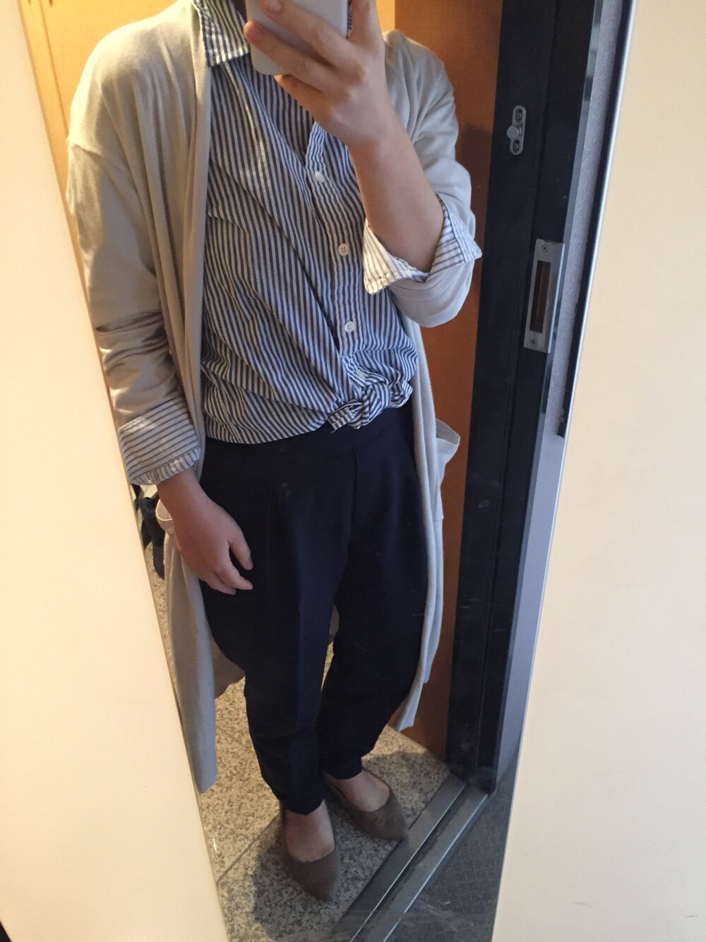 「春コーデ、PLST」｜「PLSTのアイテム（パンツ、ブルー系）」を使った、こたろとムスメ◉U◉さん（レディース・152cm）の春コーディネートの1枚目の写真