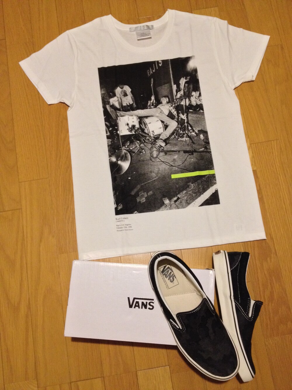 「バンズ、バンドT、ロックT」｜「museum neuのアイテム（Tシャツ/カットソー、ブラック系）」を使った、xxxxさん（メンズ・171cm）の春コーディネートの1枚目の写真