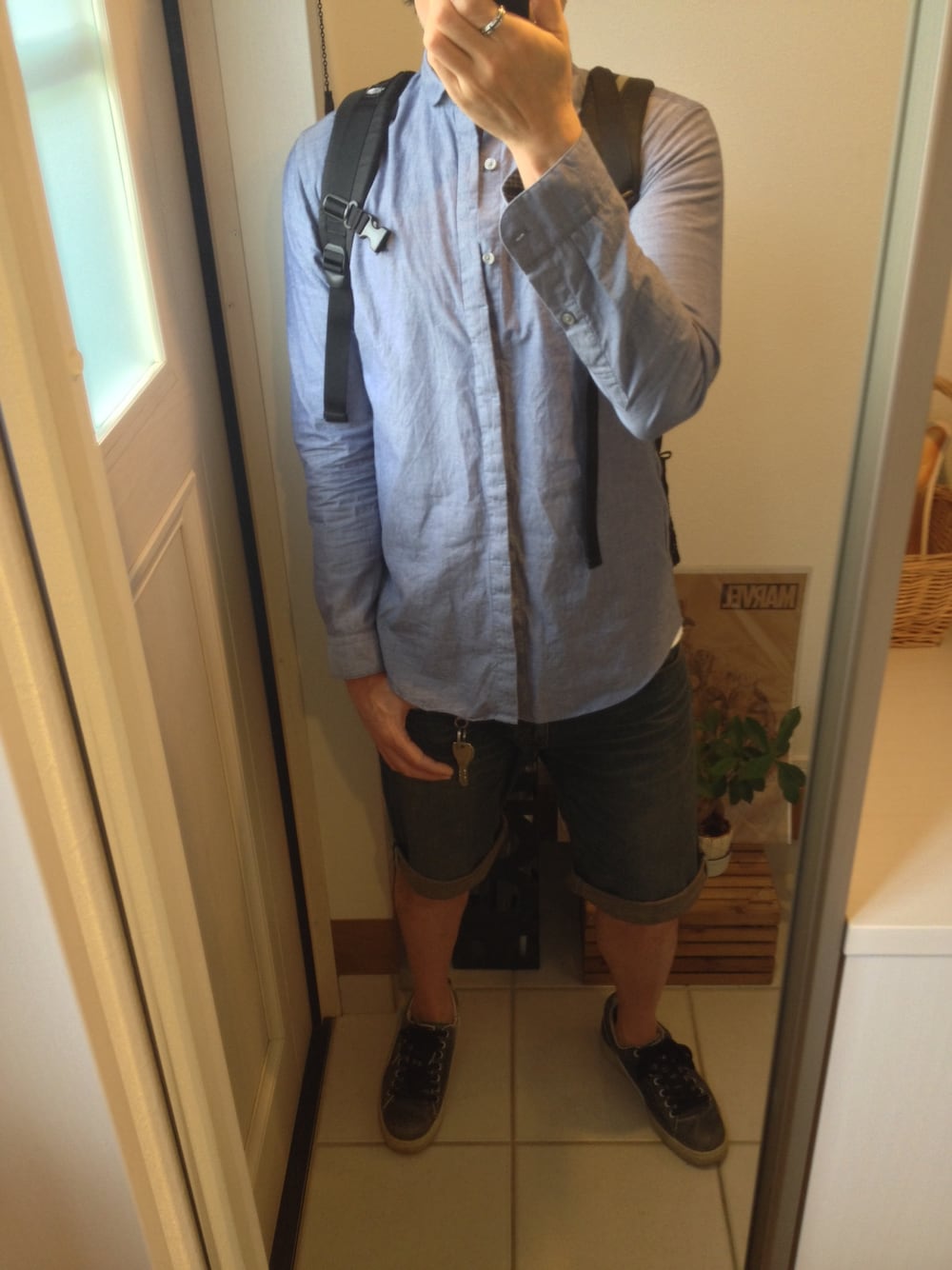 「シャンブレー、短パン」｜「BURBERRY BLACK LABELのアイテム（シャツ/ブラウス、ブルー系）」を使った、xxxxさん（メンズ・171cm）の夏コーディネートの1枚目の写真