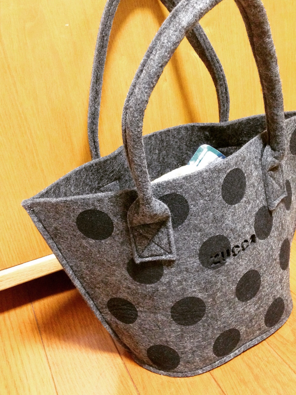「CABANE de ZUCCaのアイテム（ハンドバッグ、グレー系）」を使った、ーlaさん（レディース・154cm）の冬コーディネートの1枚目の写真