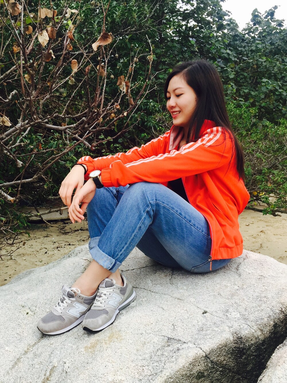 「adidasのアイテム（カバーオール、その他）」を使った、Josephine Loongさん（レディース・165cm）の冬コーディネートの1枚目の写真
