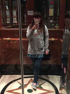「ROCKCOCO（ロックココ）のアイテム」を使った、Jennifer Wuさん（レディース・165cm）の春コーディネート