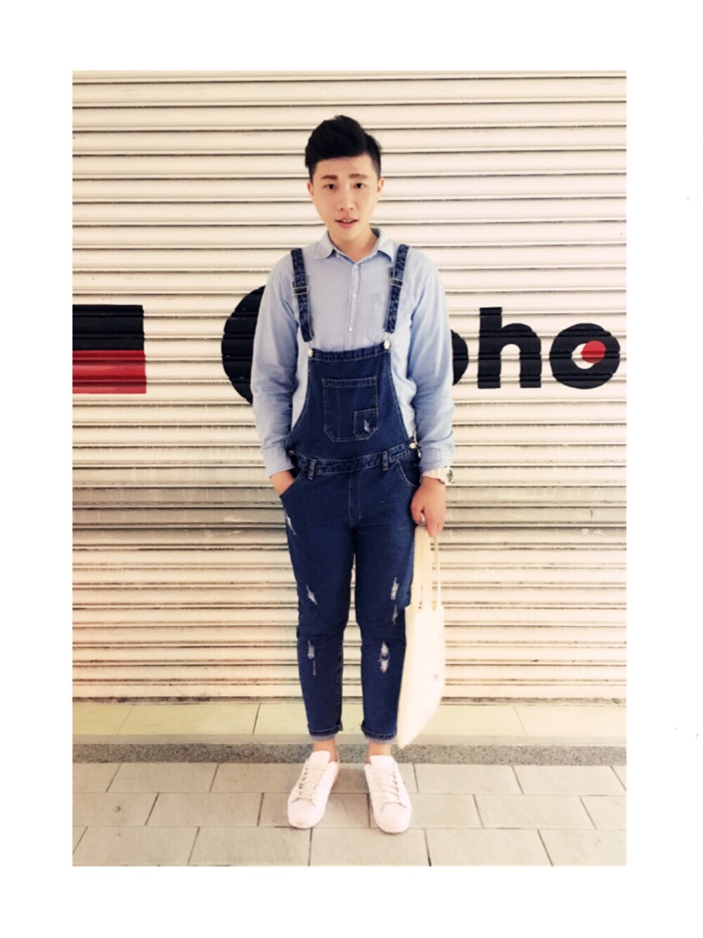 「UNIQLOのアイテム（シャツ/ブラウス、ブルー系）」を使った、Rui_Chengさん（メンズ・181cm）の春コーディネートの1枚目の写真
