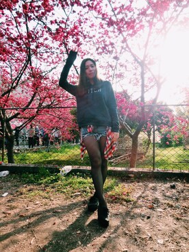 「Abercrombie&Fitch（アバークロンビーアンドフィッチ）のアイテム（スウェット）」を使った、Enyaさん（レディース・166cm）の冬コーディネート