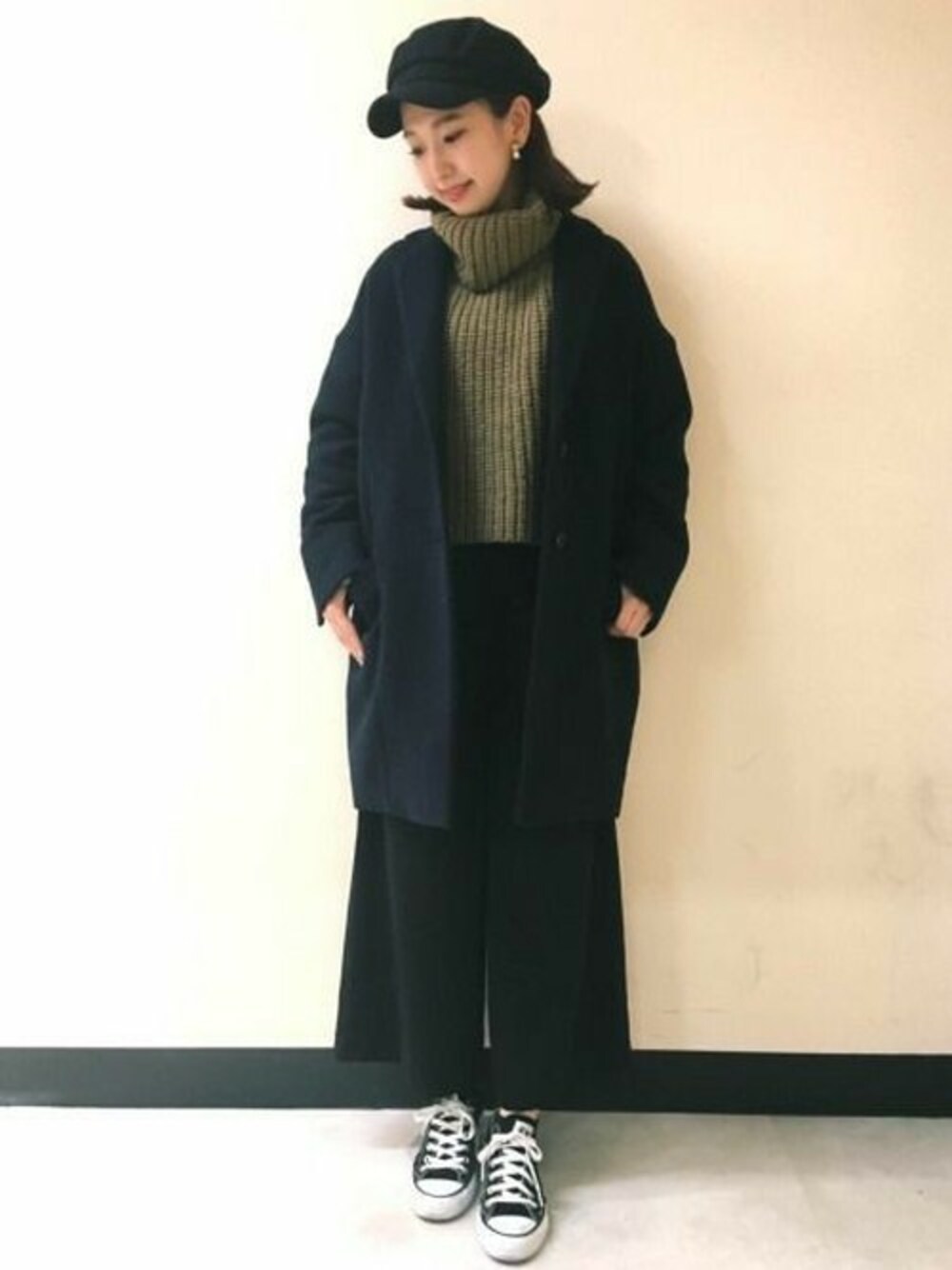 「コート、アウター、チェスターコート、キャスケット、冬コーデ、ジーナシス、帽子、ワイドパンツ、シャギーニット」｜「JEANASISのオーストラリアウールチェスターコート/721949（チェスターコート、ブルー系）」を使った、yukie_JEANASISさん（レディース・160cm）の秋コーディネートの1枚目の写真