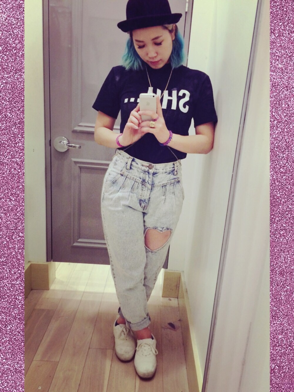 「Tシャツ、デニムパンツ、FIG&VIPER、ハート、青山テルマ」｜「FIG&VIPERのハート開きボーイズデニム（デニムパンツ、ブルー系）」を使った、アンジェさん（レディース・163cm）の夏コーディネートの1枚目の写真