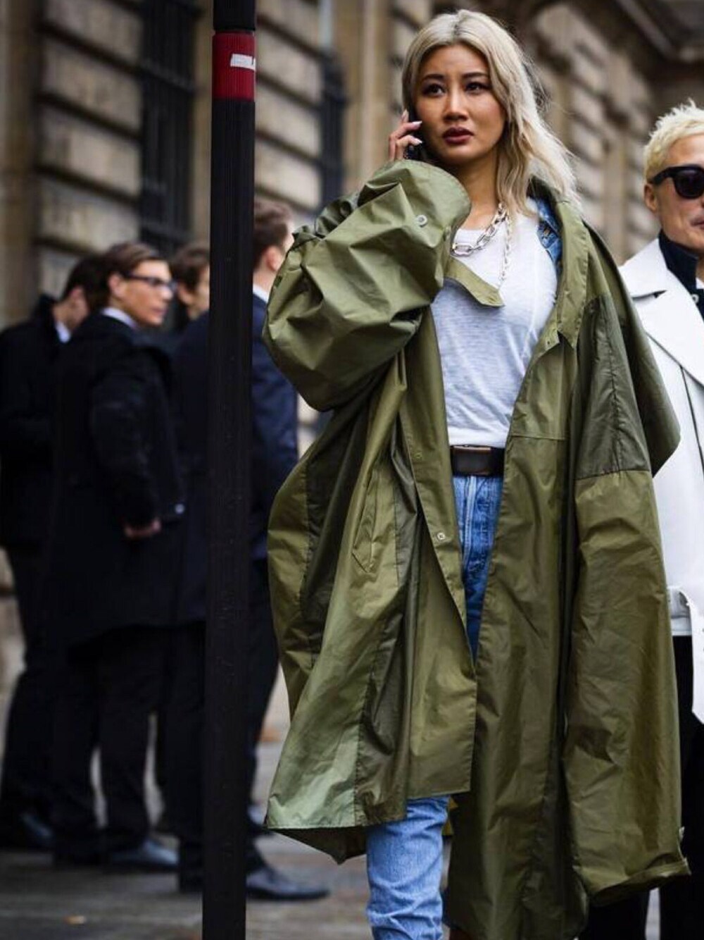 「大人カジュアル、AMBUSH、vetements、MARGIELA、マルタンマルジェラ、シルバーアクセサリー、リング、デニム、テーパードパンツ」｜「AMBUSHのアイテム（ネックレス、シルバー系）」を使った、YOONさん（レディース・165cm）の春コーディネートの1枚目の写真