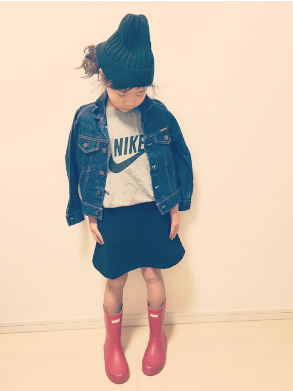 「kids、NIKE、HUNTER、しまむら、プチプラ、キッズコーデ、雨の日コーデ、Gジャン、古着、スポーツミックス」｜「しまむらのアイテム（キャップ、ブラック系）」を使った、_CHANK_さん（キッズ・125cm）の秋コーディネートの1枚目の写真