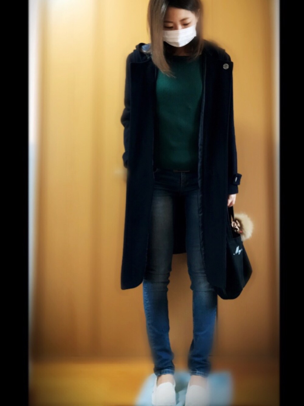 「カジュアルコーデ、ラフスタイル」｜「ZARAのアイテム（デニムパンツ、ブルー系）」を使った、taekoさん（レディース・169cm）の秋コーディネートの1枚目の写真