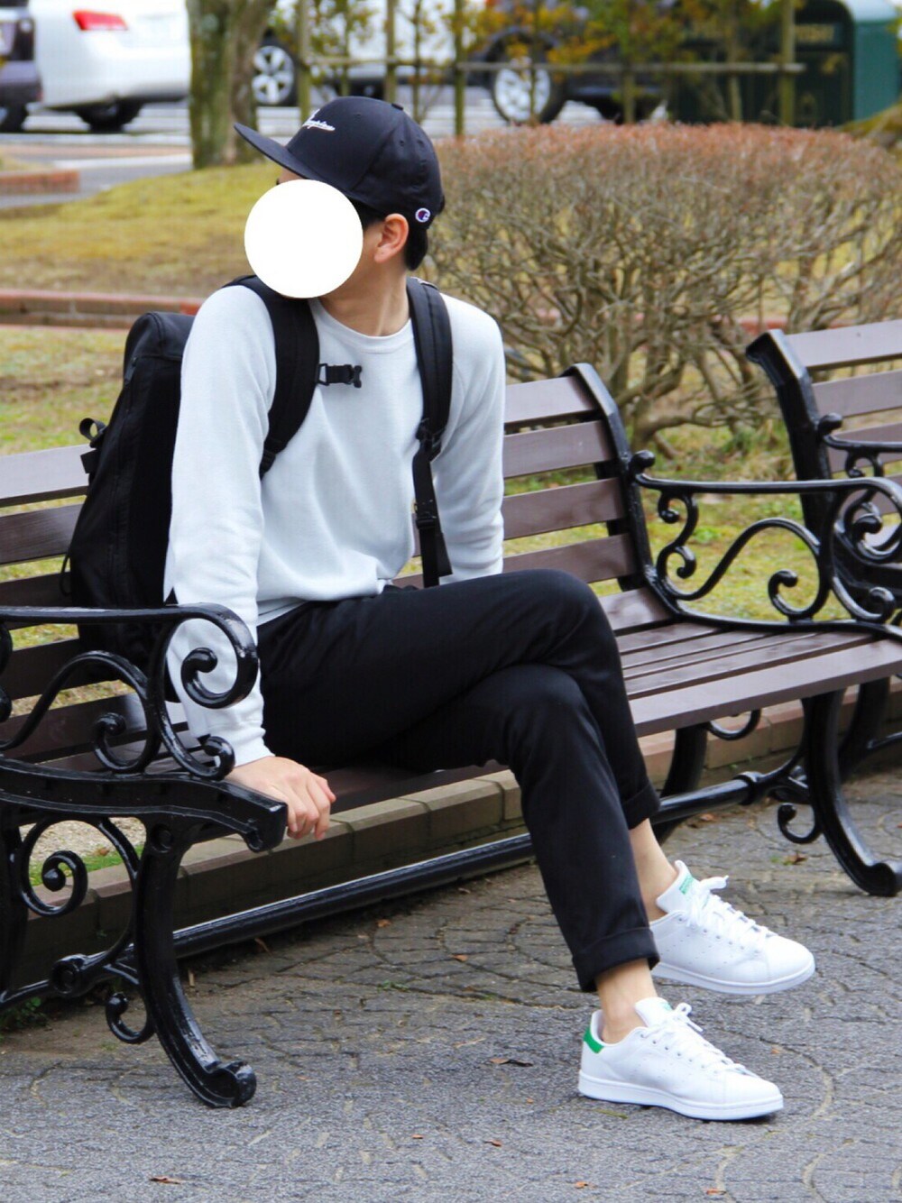 「黒スキニー、スタンスミス、キャップ、バックパック」｜「Championの＜monkey time×Champion＞ 6P/CAP twl/キャップ（キャップ、ブラック系）」を使った、しんごさん（メンズ・175cm）の春コーディネートの1枚目の写真