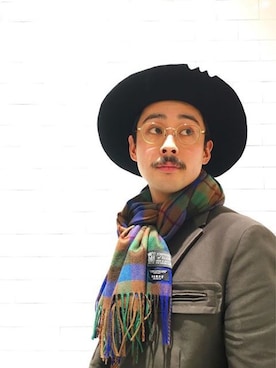 「アイテム（マフラー）」を使った、吉岡 レオさん（メンズ・175cm）の冬コーディネート