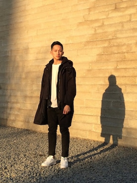 「アイテム（トレンチコート）」を使った、kelvinnathanielさん（メンズ・170cm）の春コーディネート