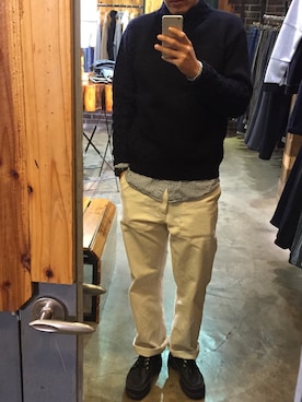 「BLUE BLUE（ブルーブルー）のアイテム（チノパンツ）」を使った、park tai jinさん（メンズ・178cm）の冬コーディネート