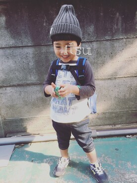 「アイテム（おもちゃ、グリーン系）」を使った、itsuさん（キッズ・90cm）の秋コーディネート