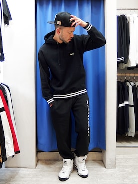 「black」｜「アイテム（キャップ）」を使った、MA$SAさん（メンズ・173cm）の冬コーディネート