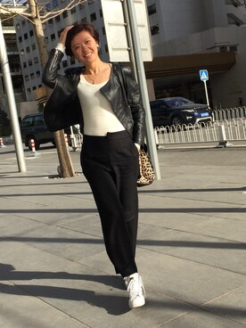 「iT（イット）のアイテム（ダウンジャケット/コート）」を使った、Becky さん（レディース・161cm）の春コーディネート