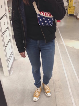 「アイテム（ボディバッグ/ウエストポーチ、ブルー系）」を使った、saさん（レディース・160cm）の冬コーディネート