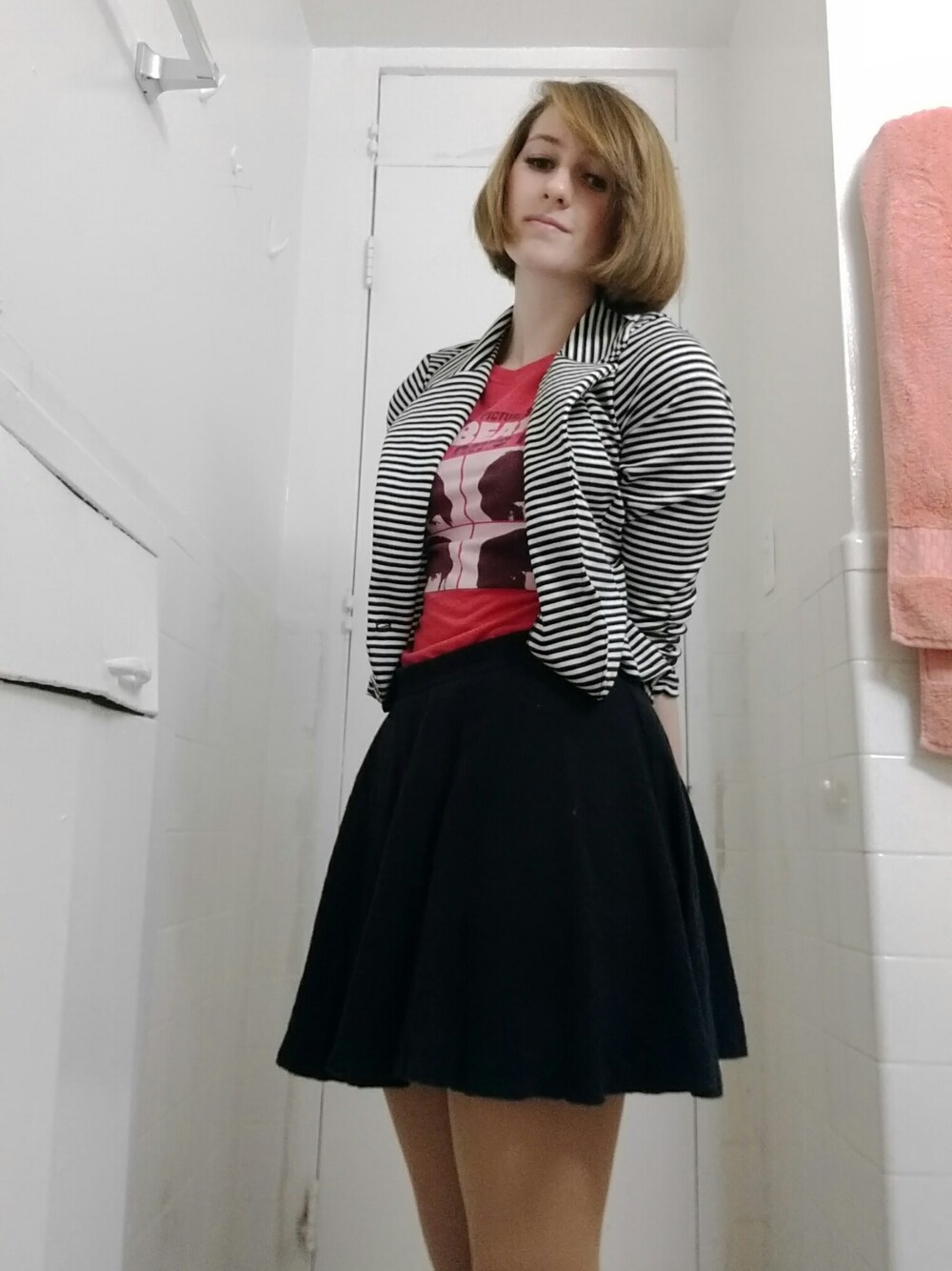 「stripes、black and white、theater、circus、NEW YORK、NYC、BROOKLYN」｜「Silhouette NYCのアイテム（その他アウター、その他）」を使った、Alyciaさん（レディース・165cm）の冬コーディネートの1枚目の写真