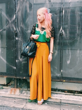 「TOGA PULLA（トーガ　プルラ）のアイテム」を使った、三好香織さん（レディース・157cm）の春コーディネート