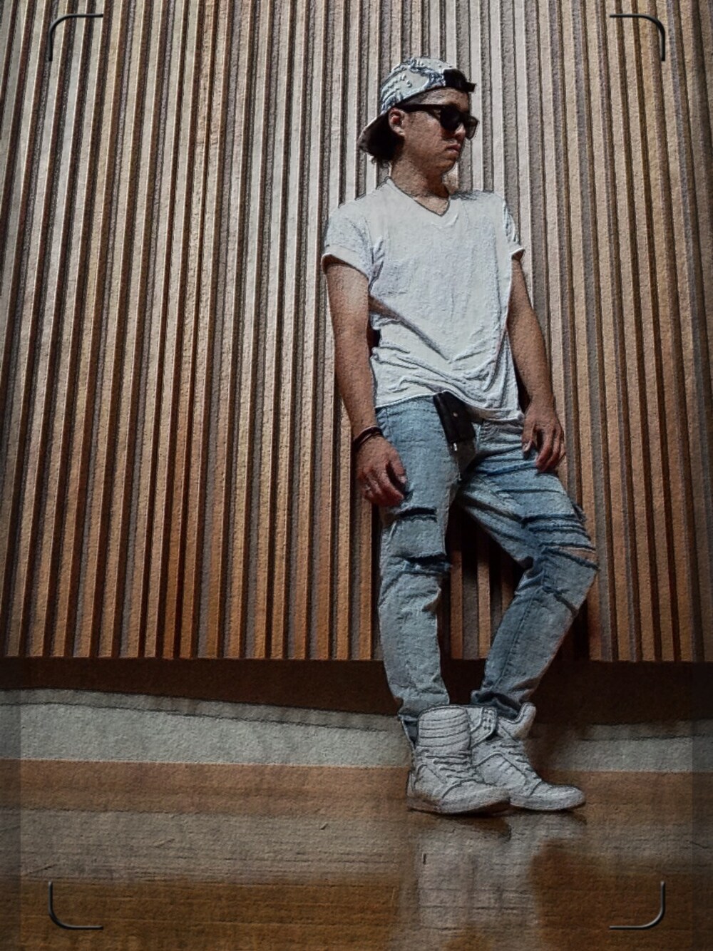 「#supreme、#サングラス、#street、#supra、#Allwhite、#無地」｜「Supreme のsupreme jetcap（キャップ、ホワイト系）」を使った、Takezooo。さん（メンズ・160cm）の夏コーディネートの1枚目の写真