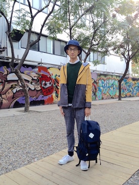 「plain-me（プレインミー）のアイテム（マウンテンパーカー）」を使った、Alexander Yangさん（メンズ・173cm）の冬コーディネート