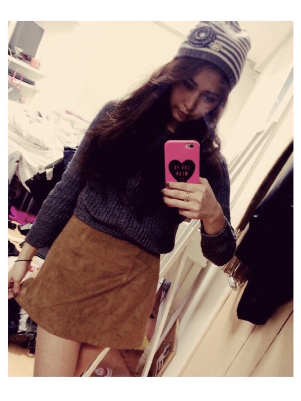 「ootd、Cute、スカート」｜「Abercrombie&Fitchのアイテム（スカート、ブラウン系）」を使った、MAMIさん（レディース・161cm）の冬コーディネートの1枚目の写真