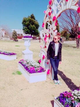 「KOBE LETTUCE」｜「アイテム（ライダースジャケット）」を使った、YUIZOHさん（レディース・160cm）の春コーディネート