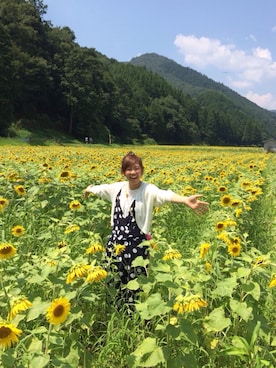 「ひまわり畑」｜「アイテム（オールインワン・サロペット）」を使った、えりつーん( ･･)σさん（レディース・163cm）の秋コーディネート