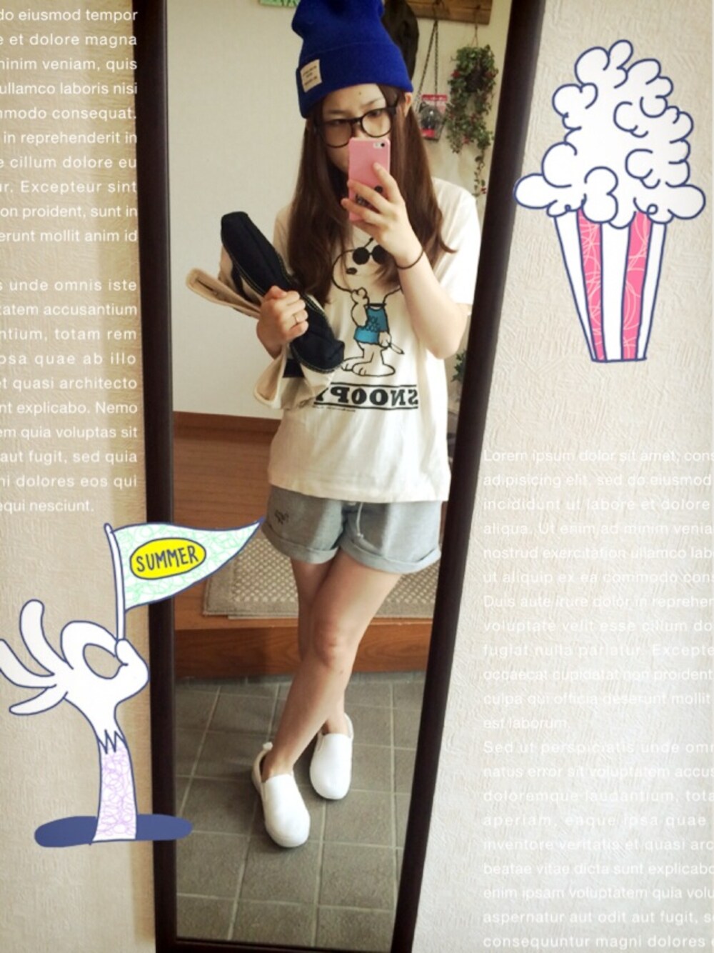 ブラック系のクラッチバッグ、その他の本、その他のステーショナリーを着用したレディースの夏コーディネートの1枚目の写真