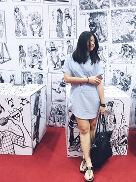 「LONGCHAMP（ロンシャン）のアイテム（トートバッグ、ブラック系）」を使った、Chen Winnieさん（レディース）の春コーディネート