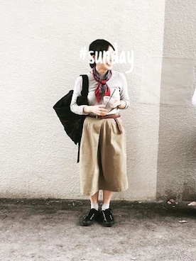 「MHL.」｜「アイテム（メッセンジャーバッグ）」を使った、さとうさん（レディース・151cm）の秋コーディネート